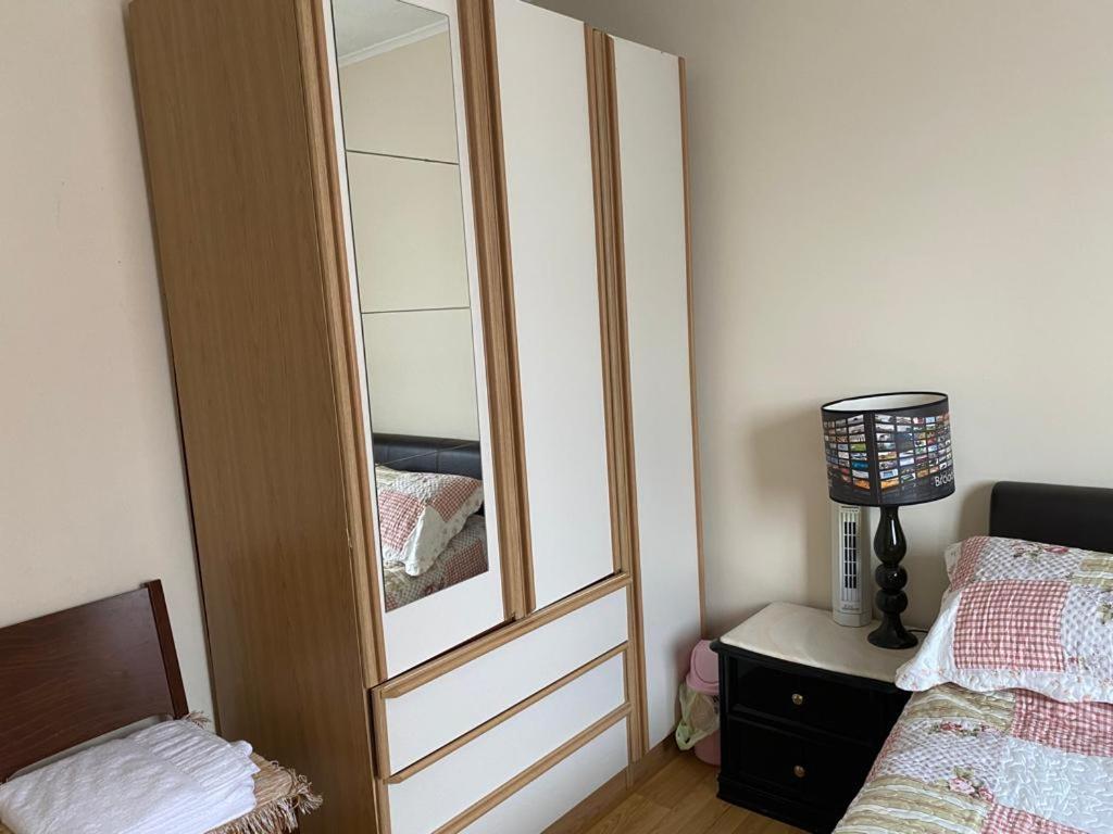 Specious Room In Northolt Northolt  Buitenkant foto